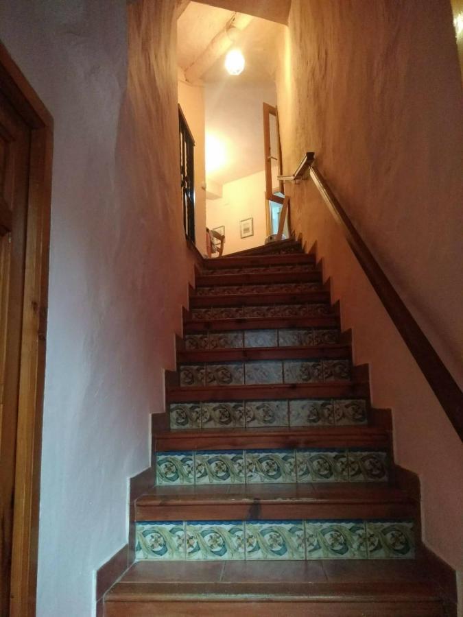 Casa De Amparo Y Jose Manuel Guest House Pavies Екстериор снимка
