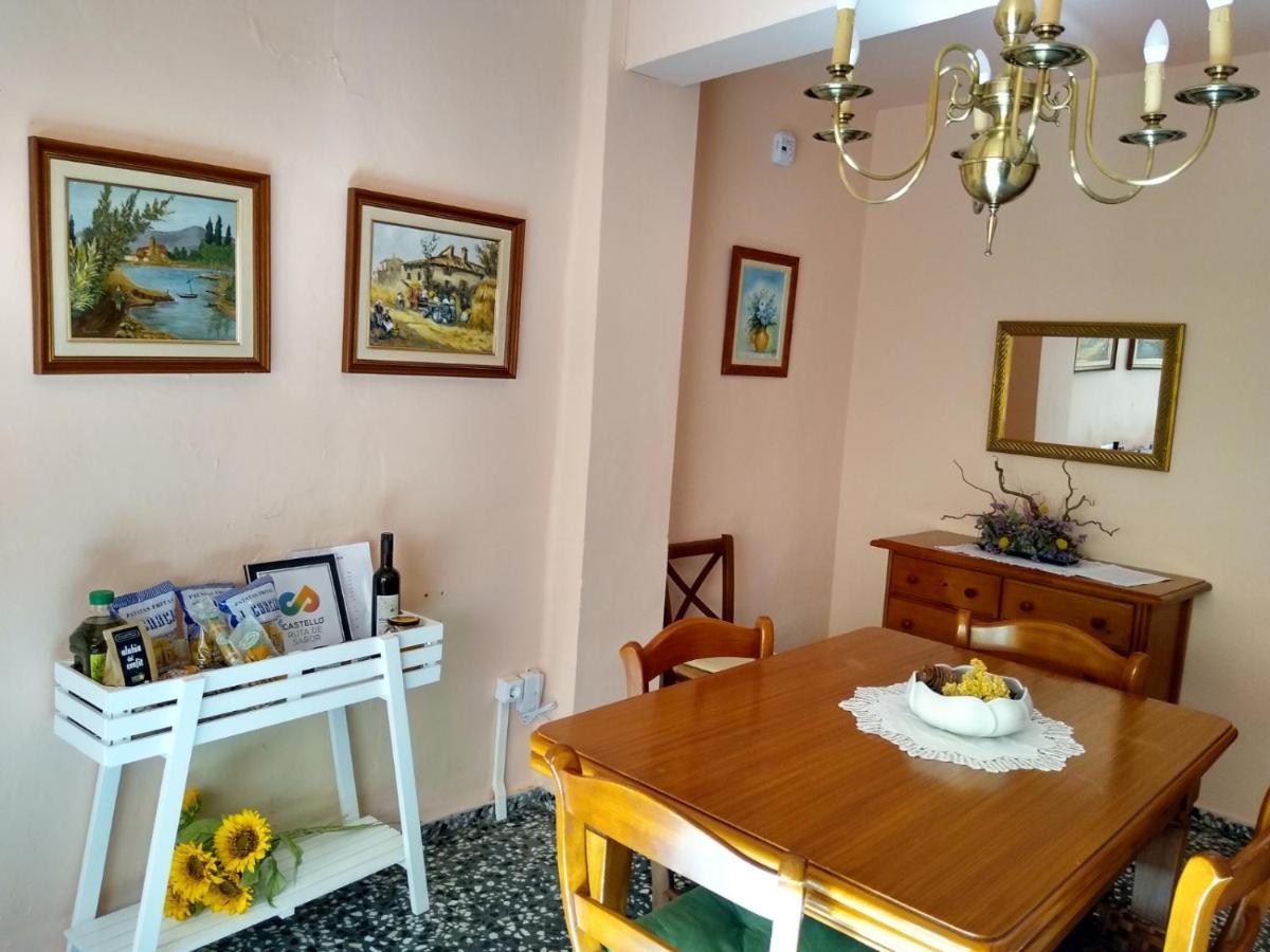 Casa De Amparo Y Jose Manuel Guest House Pavies Екстериор снимка