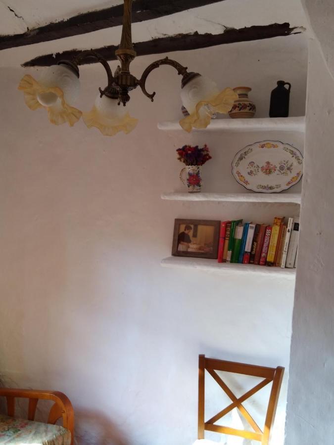 Casa De Amparo Y Jose Manuel Guest House Pavies Екстериор снимка