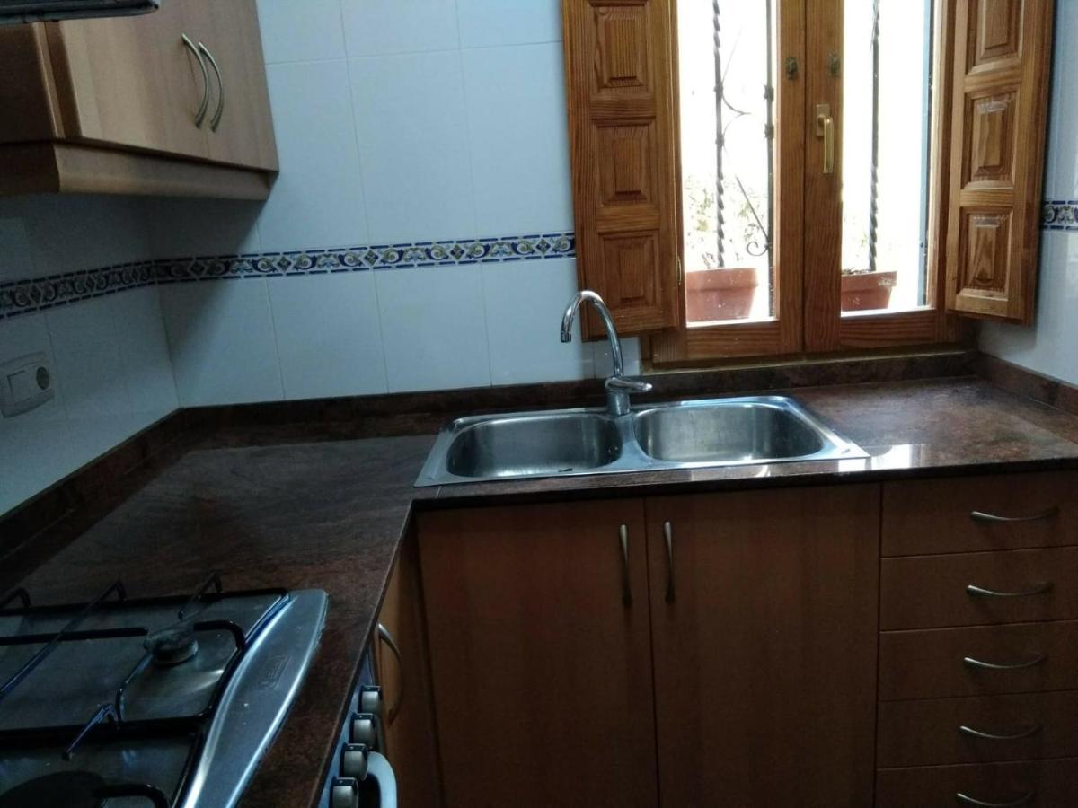 Casa De Amparo Y Jose Manuel Guest House Pavies Екстериор снимка