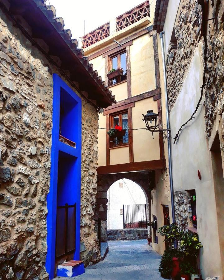 Casa De Amparo Y Jose Manuel Guest House Pavies Екстериор снимка
